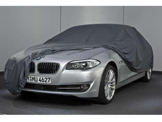 Illustration for article titled 2010 BMW 5-Series Officially Shows Us Its Headlights